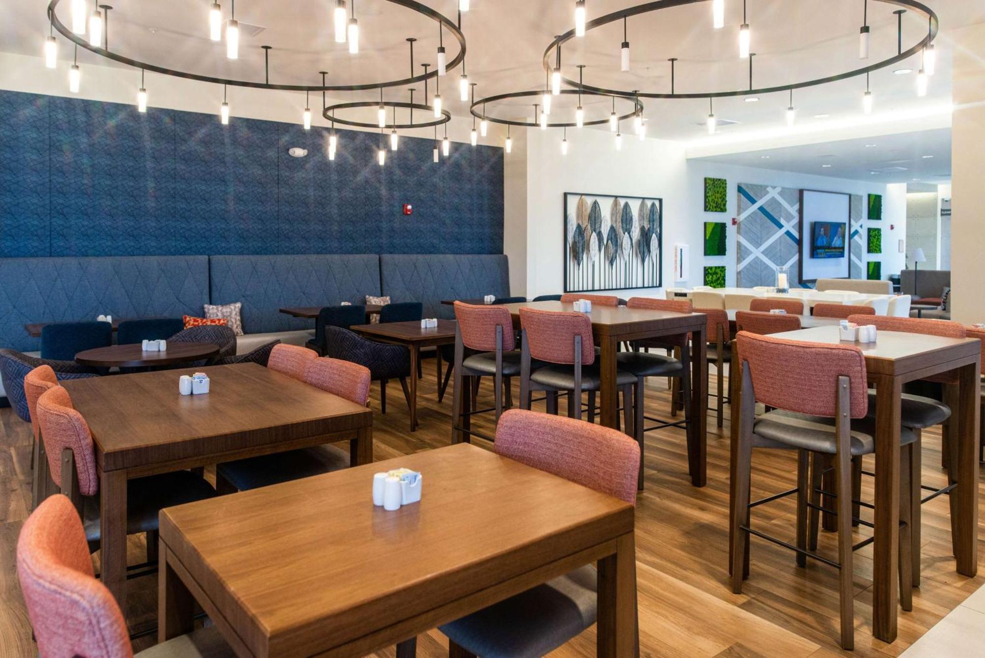 Hilton Garden Inn Mattoon, Il ภายนอก รูปภาพ